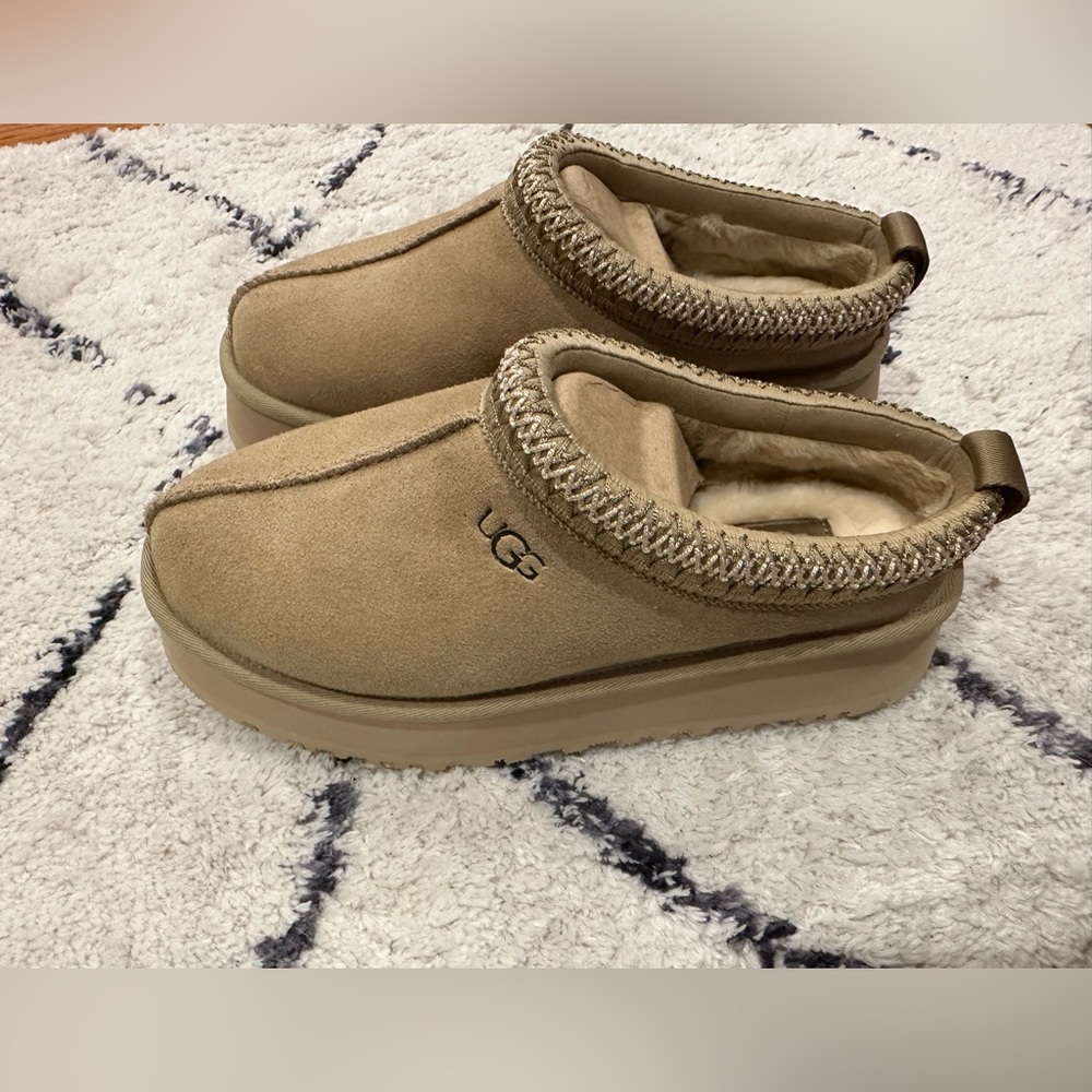 UGG TAZZ mustard seed beige platform slipper boot womens sz 6 7 8 9 sand